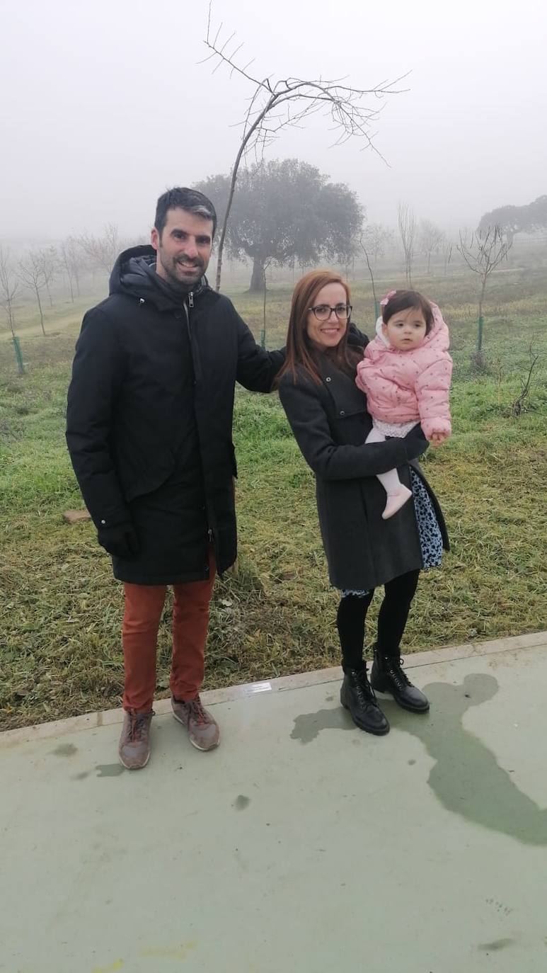 Imagen secundaria 2 - Casar de Cáceres amplía su gran bosque con 61 nuevos nombres de niños casareños