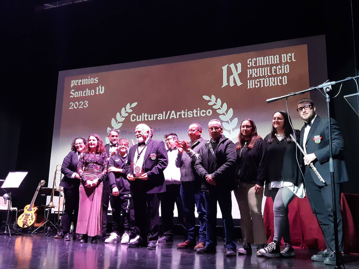 Algunos de los integrantes de la Banda de Música recogieron el premio. 