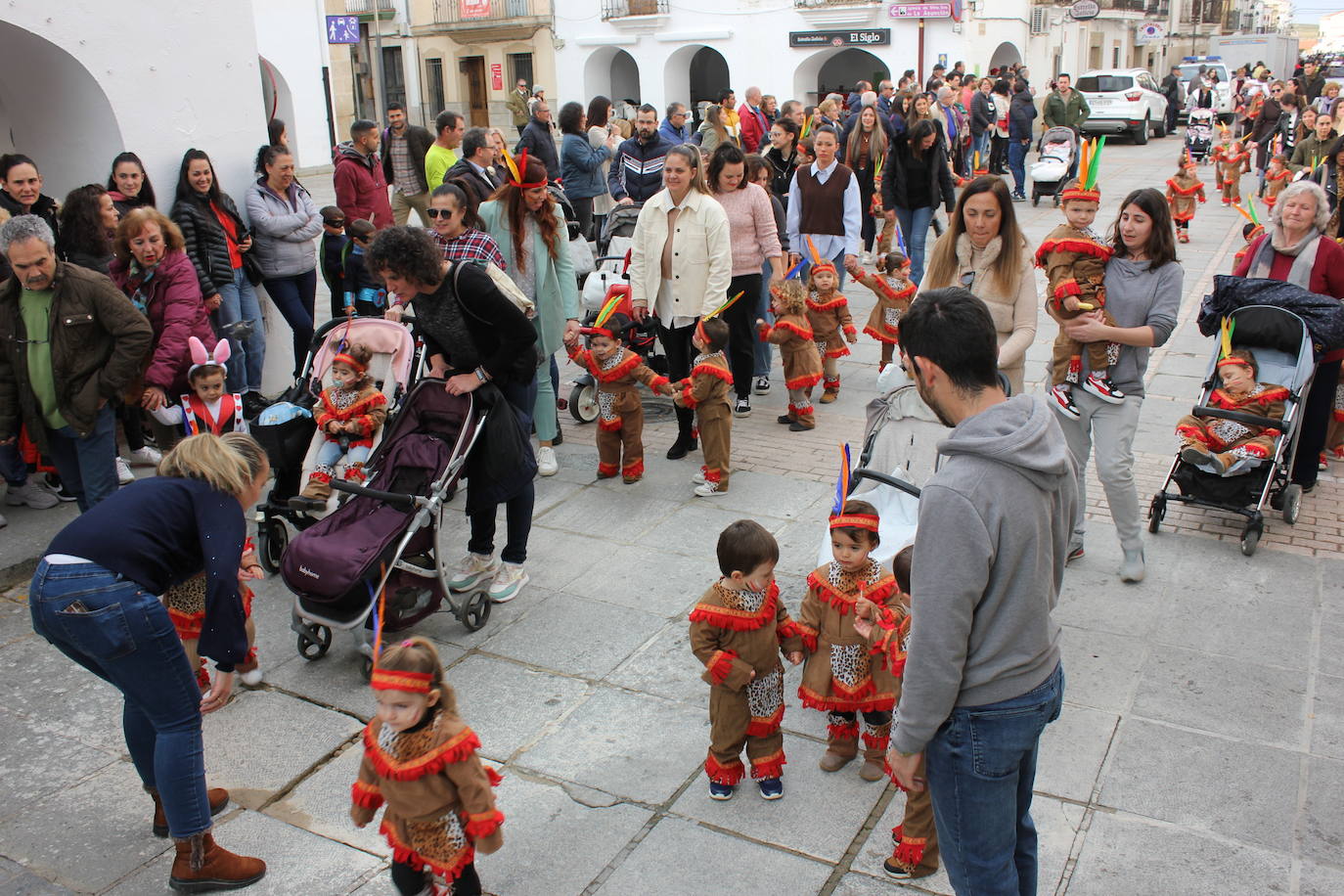 Fotos: El Carnaval casareño entusiasma a personas de todas las edades