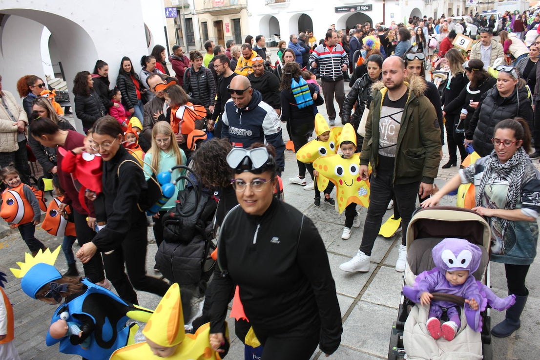 Fotos: El Carnaval casareño entusiasma a personas de todas las edades