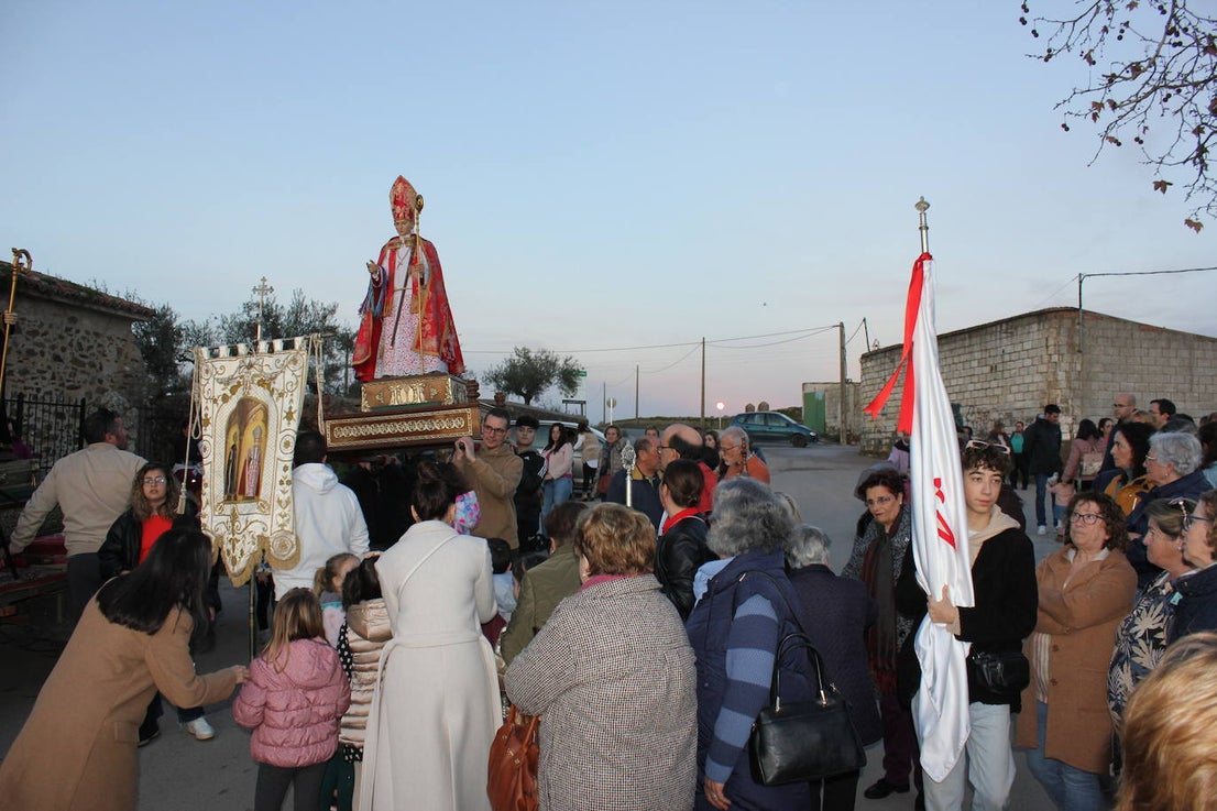 San Benito y San Blas, muy arropados a su llegada a la localidad
