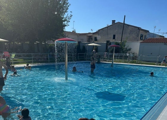 El Ayuntamiento no cerrará el vaso infantil de la piscina y propone recomendaciones a los usuarios
