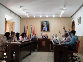 Los concejales del Grupo Popular votan a favor de ampliar el plazo de las obras.