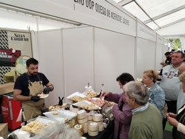Casar de Cáceres afronta hoy su última jornada para degustar los mejores quesos de España y Portugal