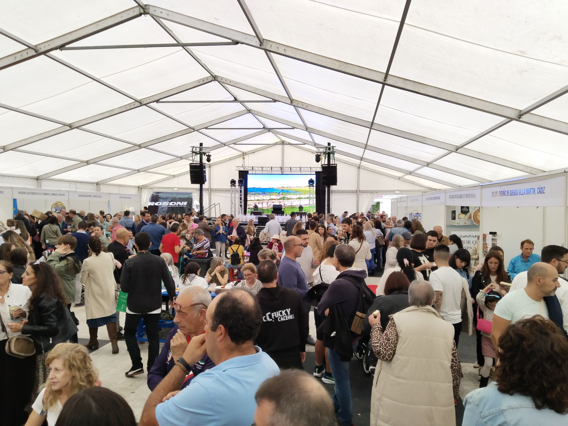 La Feria Europea del Queso echa el cierre a tres días intensos de degustaciones y actividades