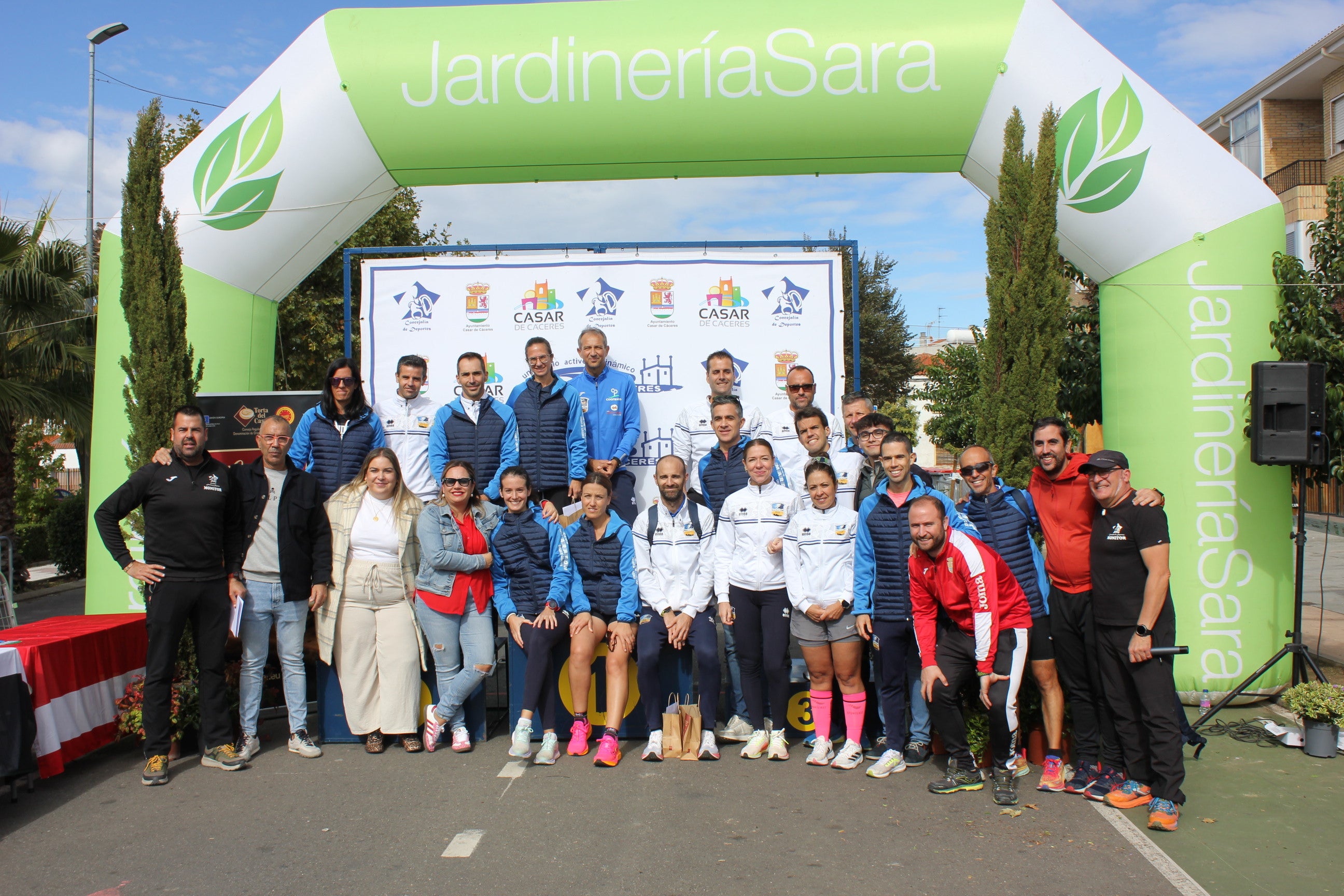 Algunos de los momentos vividos hoy en la III Media Maratón y 10K Torta del Casar