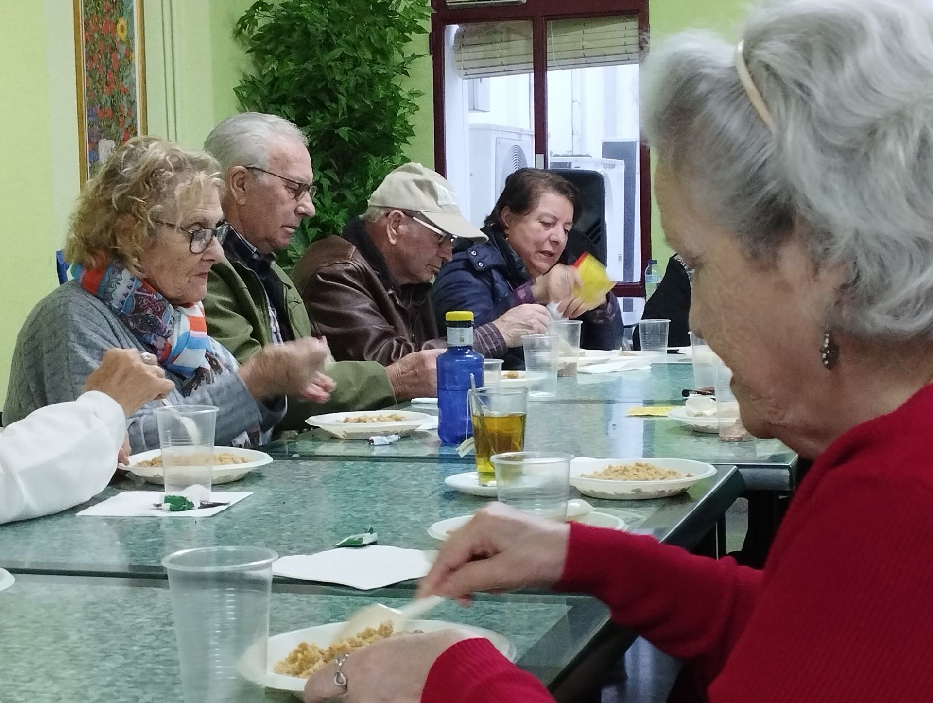 Imagen principal - Los mayores casareños vuelven a disfrutar de su Semana Cultural