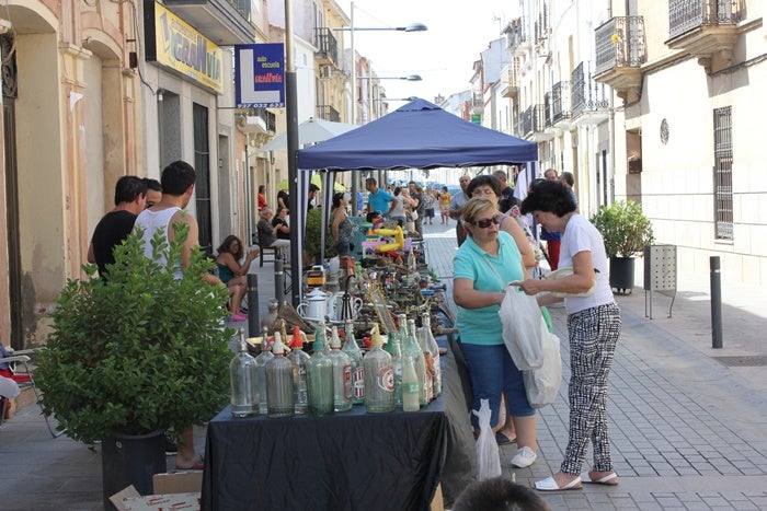 El mercadillo de segunda mano vuelve mañana a la plaza del Ayuntamiento