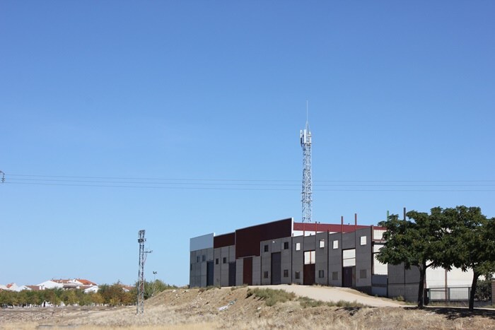 Una antena de telefonía crea malestar en el polígono La Cañada