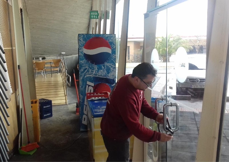 Roban en el bar de La Estación y lo intentan en otros comercios
