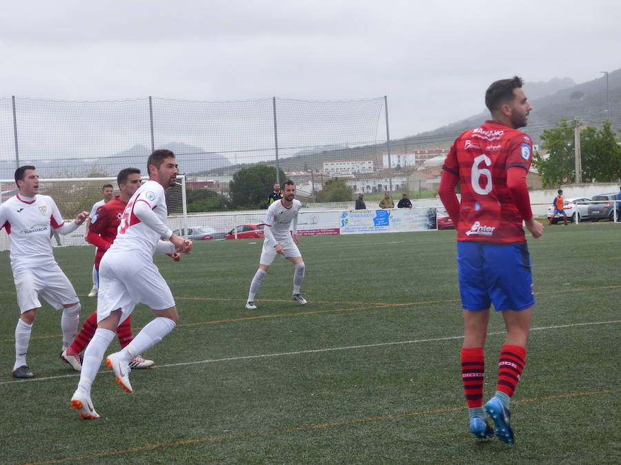 El CD Castuera quiere despedir la temporada ante su afición con una victoria