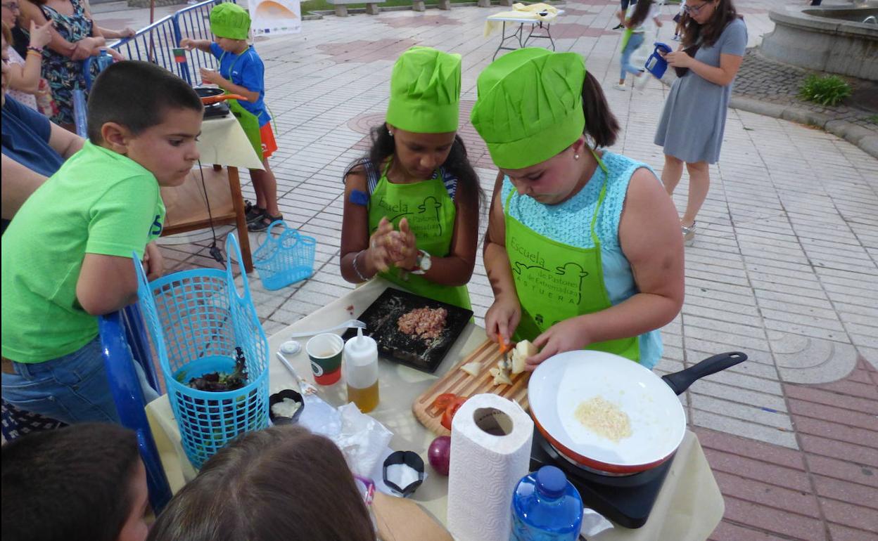 Participantes del concurso «Zagal Chef Corderex» en la pasada edición 
