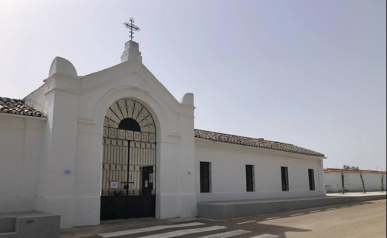 Entrada Cementerio Municipal 