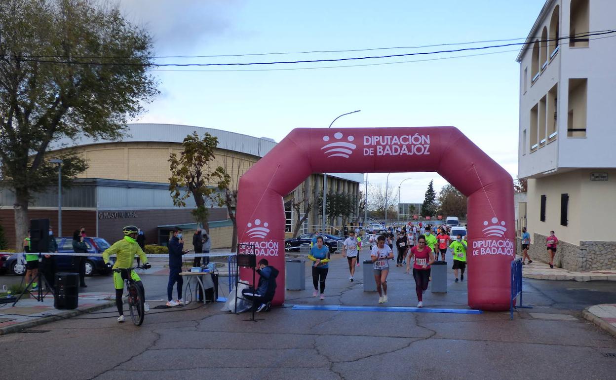 Juan Ramón Sánchez y Mari Cruz Parra ganan los 10K del Villa de Castuera