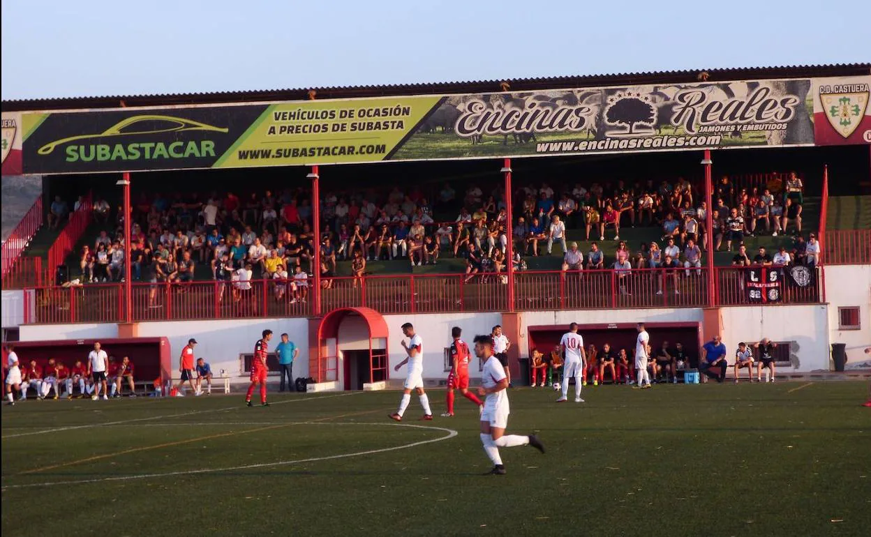 Fútbol en el Manuel Ruiz 