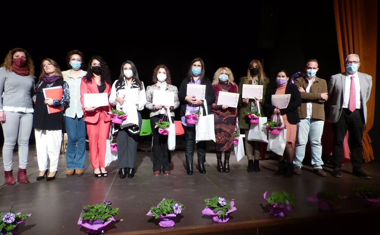 El ayuntamiento reconoce a las 12 mujeres emprendedoras de 2021 con motivo del Día Internacional de la Mujer