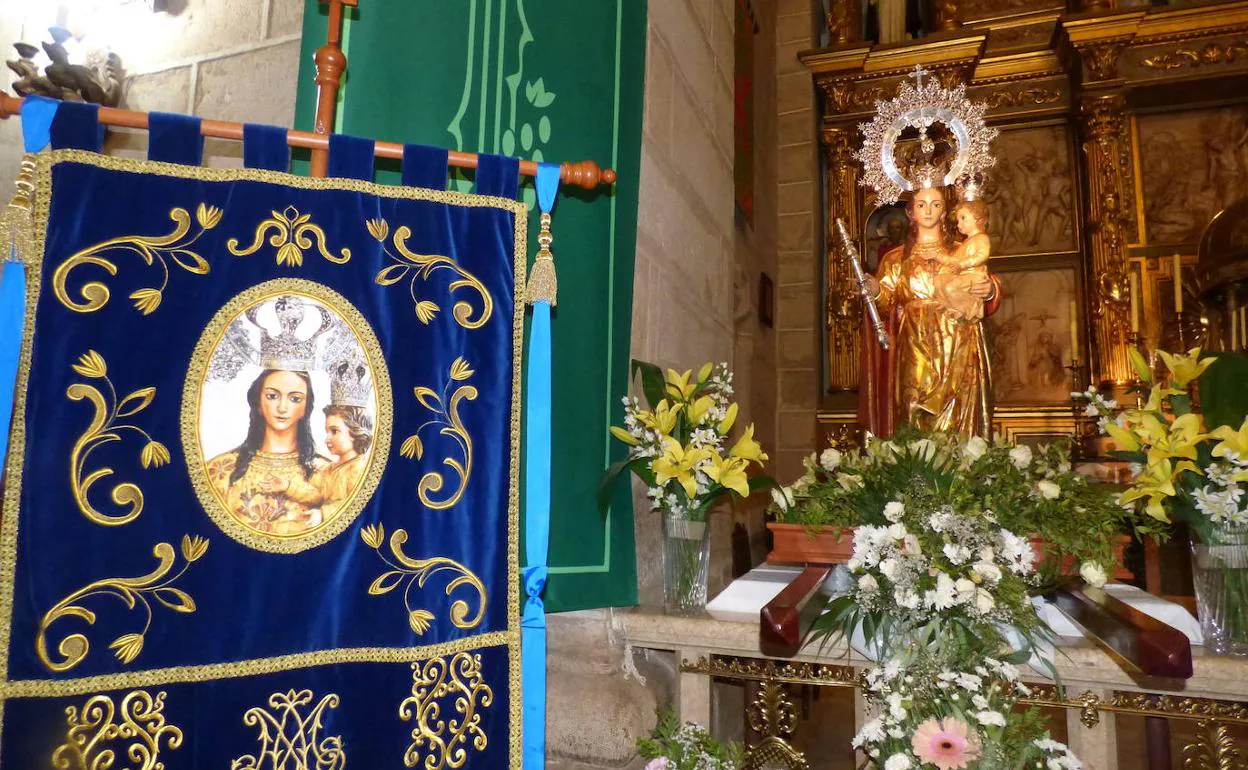 Imagen de la Patrona en la parroquia