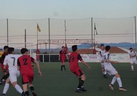 Imagen de partido de CD Castuera Juvenil ante el Emérita Augusta que finalizó 3-1.