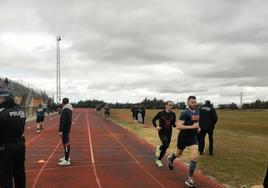 Las pruebas fisicas se realizaron en las pistas de atletismo del Área Deportiva de la localidad.