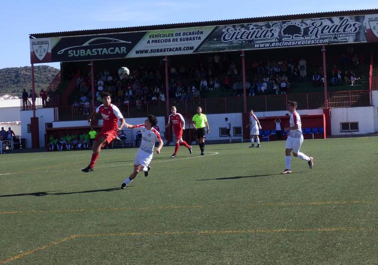 El CD Castuera-Subastacar cierra la temporada con goleada al Valdehornillo (8-0) y clasificado en segunda posición