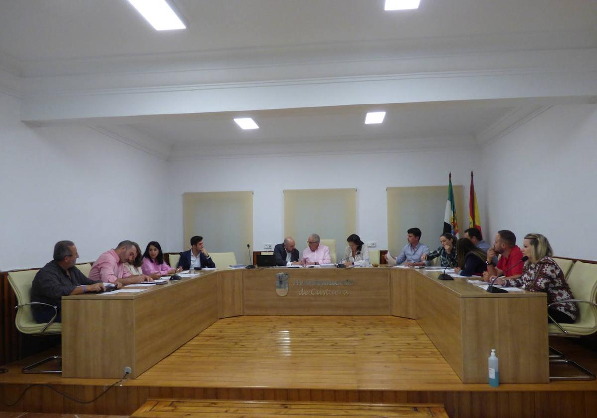 Sesión del pleno del ayuntamiento de Castuera.