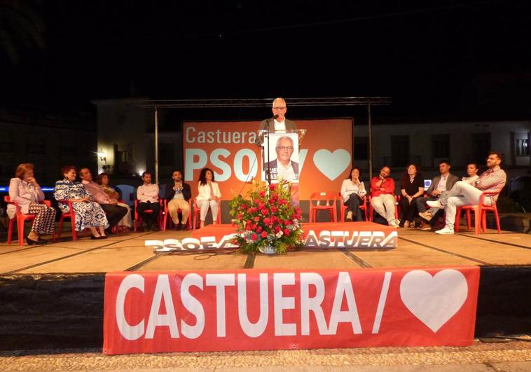 El PSOE de Castuera celebró anoche el acto central de su campaña electoral del 28M