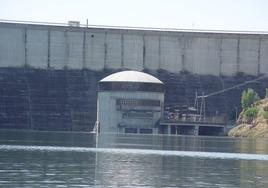 Central hidroeléctrica del embalse de La Serena