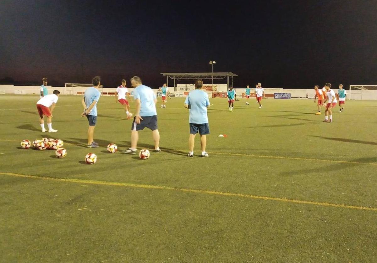 Buenas sensaciones en el primer entrenamiento de pretemporada de CD Castuera