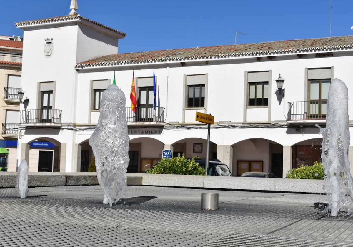 Plaza de España y Ayuntamiento de Castuera