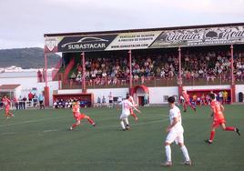 Imagen del primer partido de la temporada en el Manuel Ruiz.