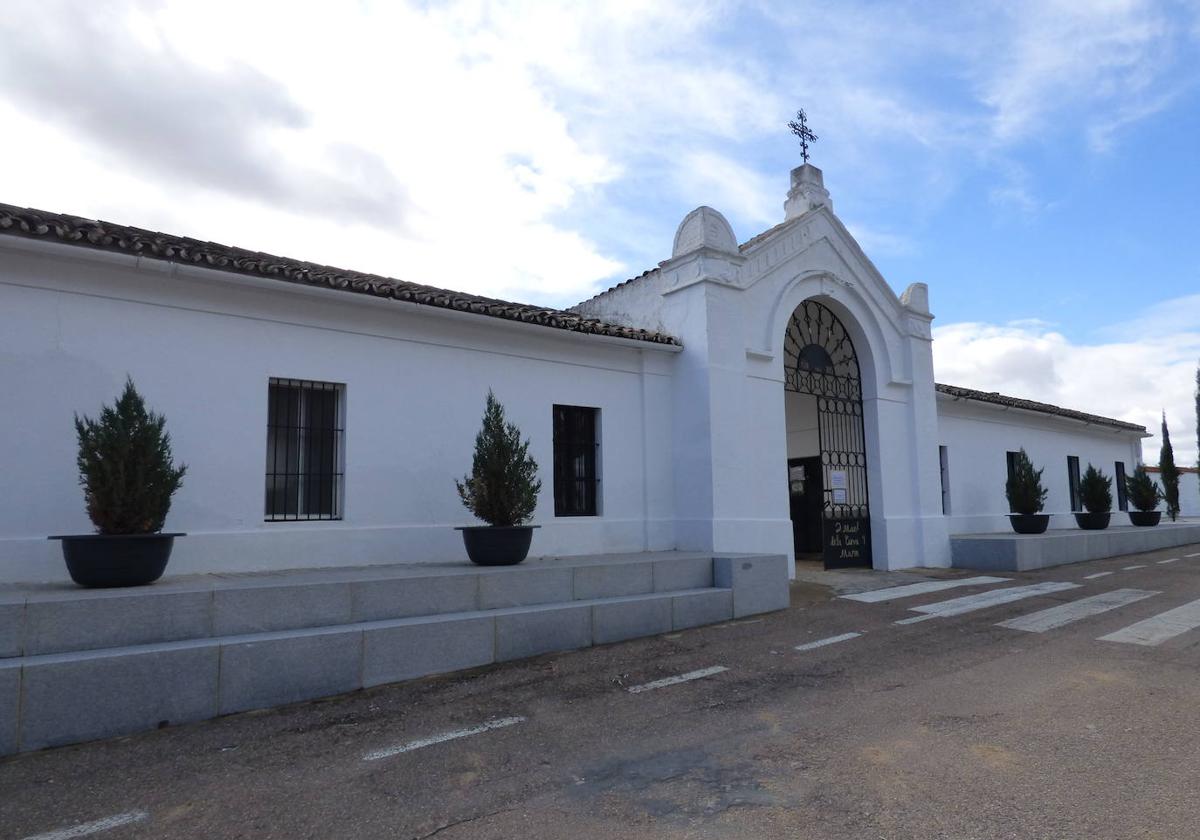 El Cementerio Municipal de Castuera retoma este viernes su horario habitual de otoño-invierno