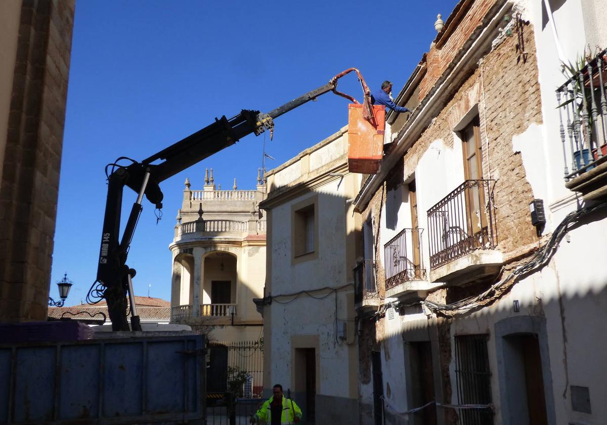 El ayuntamiento de Castuera interviene de oficio en una casa para frenar su ruina