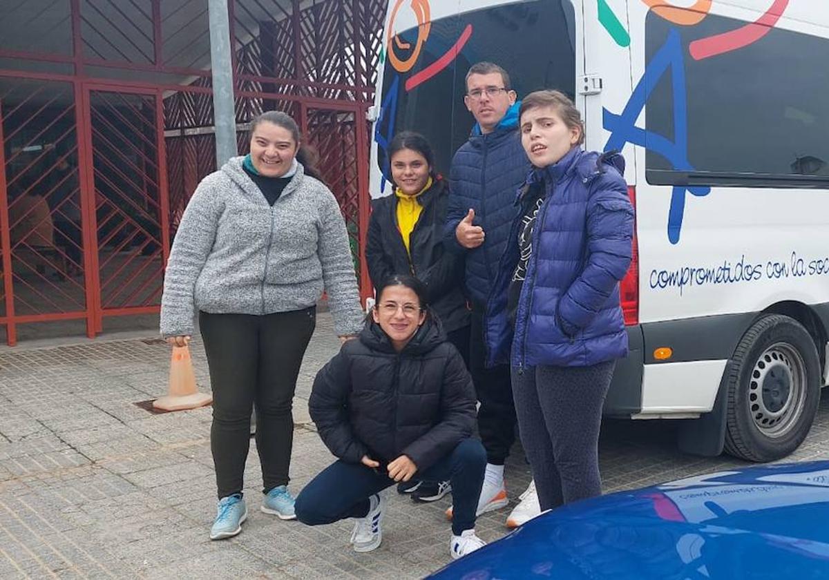 20 personas con discapacidad se benefician del trasporte colectivo gratuito «Burrito Escudero»