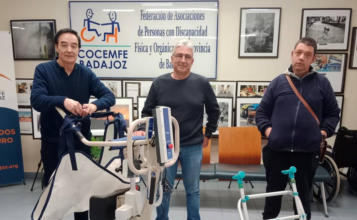 Adiser-Horizontes recibe de Cocemfe una nueva entrega de productos de apoyo
