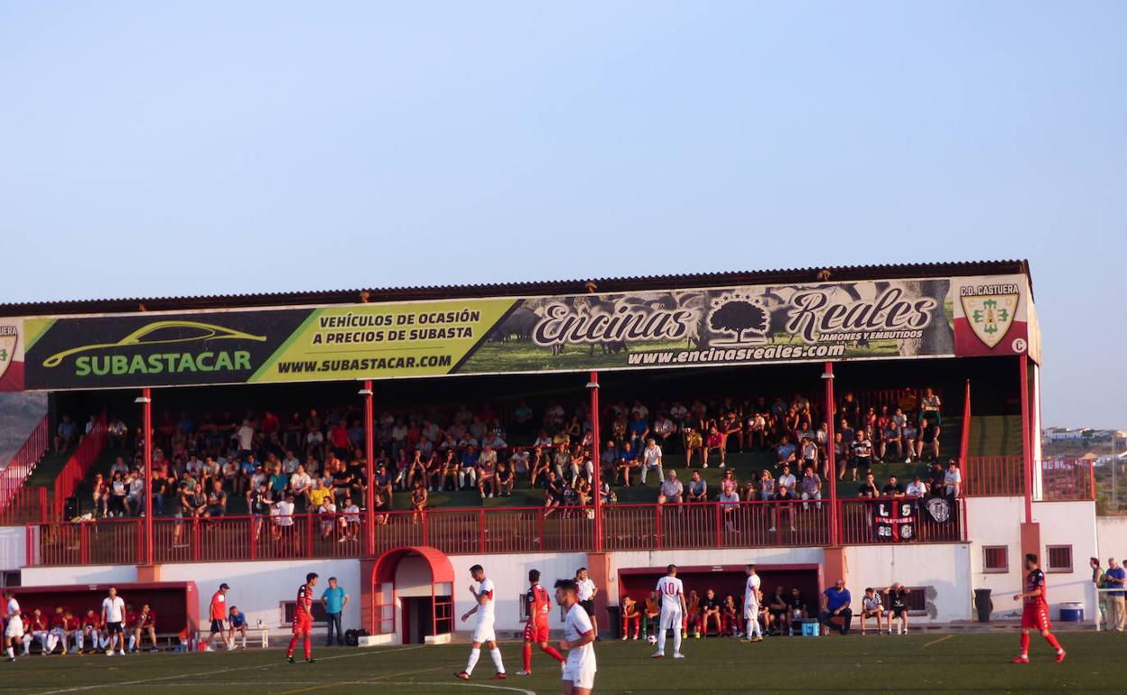 Imagen de un partido en el Manuel Ruiz. 