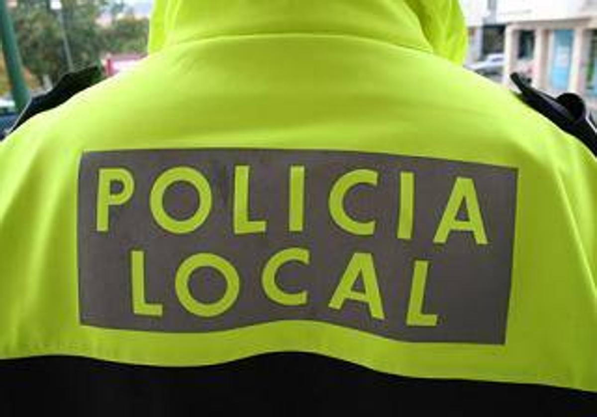 La Policía Local de Castuera pide colaboración a los vecinos con respecto al estacionamiento de vehículos el sábado en la Plaza de España