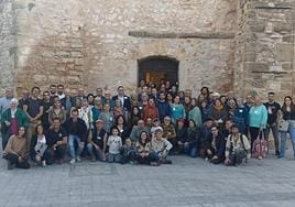 Foto de familia de los participantes en el encuentro.