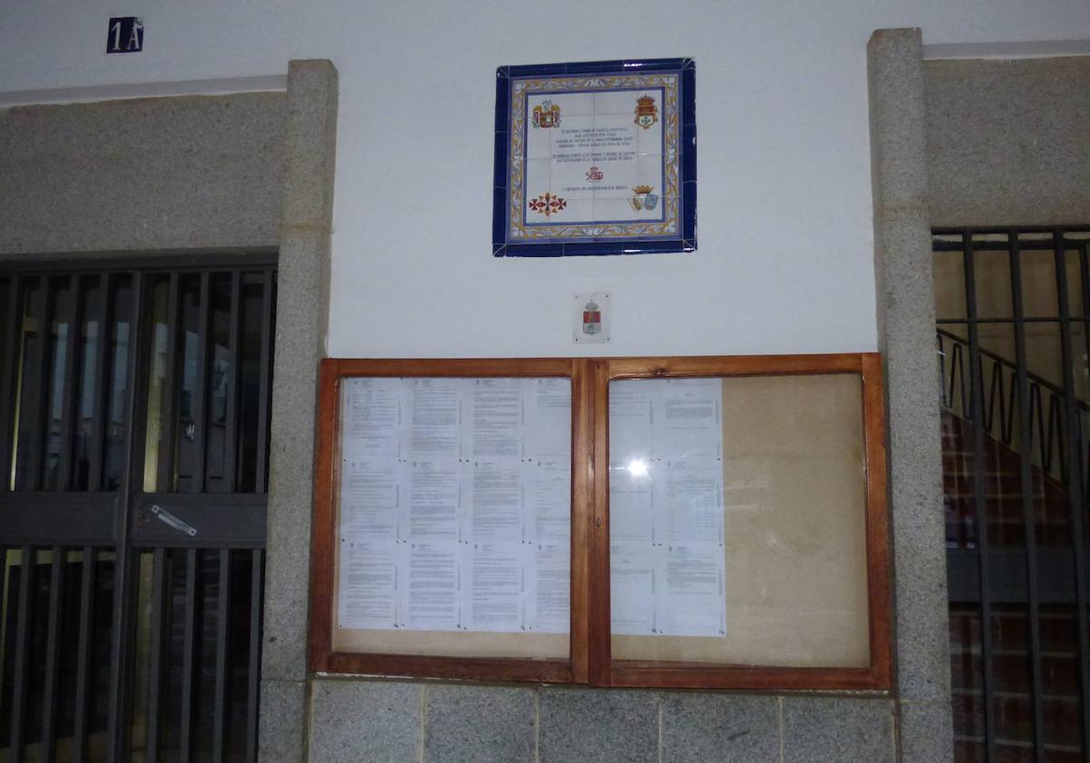 Tablón de anuncios del ayutamiento de Castuera.