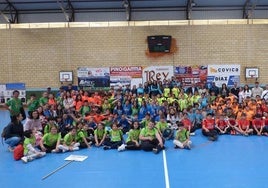 Foto de familia de participantes, profesores y autoridades.