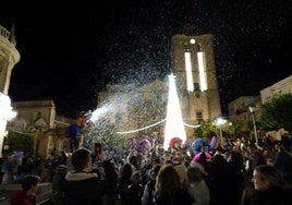 Ambiente navideño en la Plaza de España.