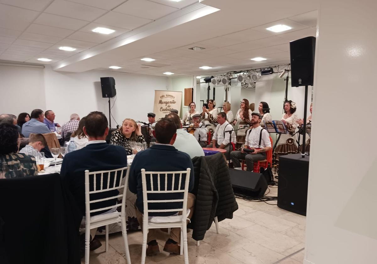 La peña flamenca 'Manzanito de Castuera' celebró su tradicional cena-convivencia de Navidad