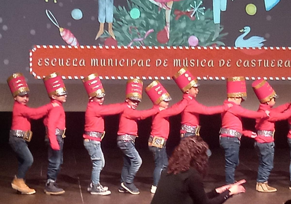 Gran tarde musical en la audición de Navidad del aula de 'Lenguaje Musical' de la Escuela Municipal de Música