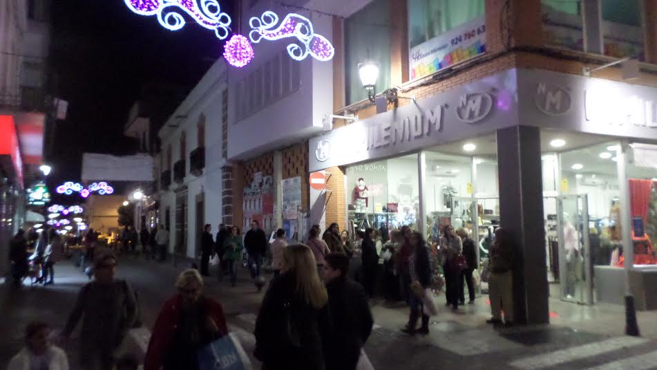 Vuelve la Noche Blanca del comercio local