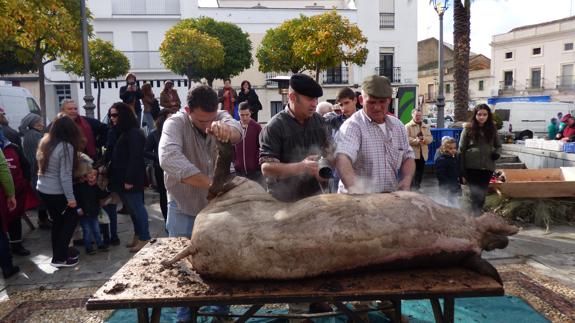 Se explicó a los asistentes las distintas fases de la matanza del cerdo ibérico  