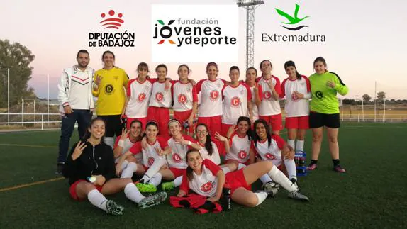 El equipo femenino del CD Castuera ante una temporada histórica