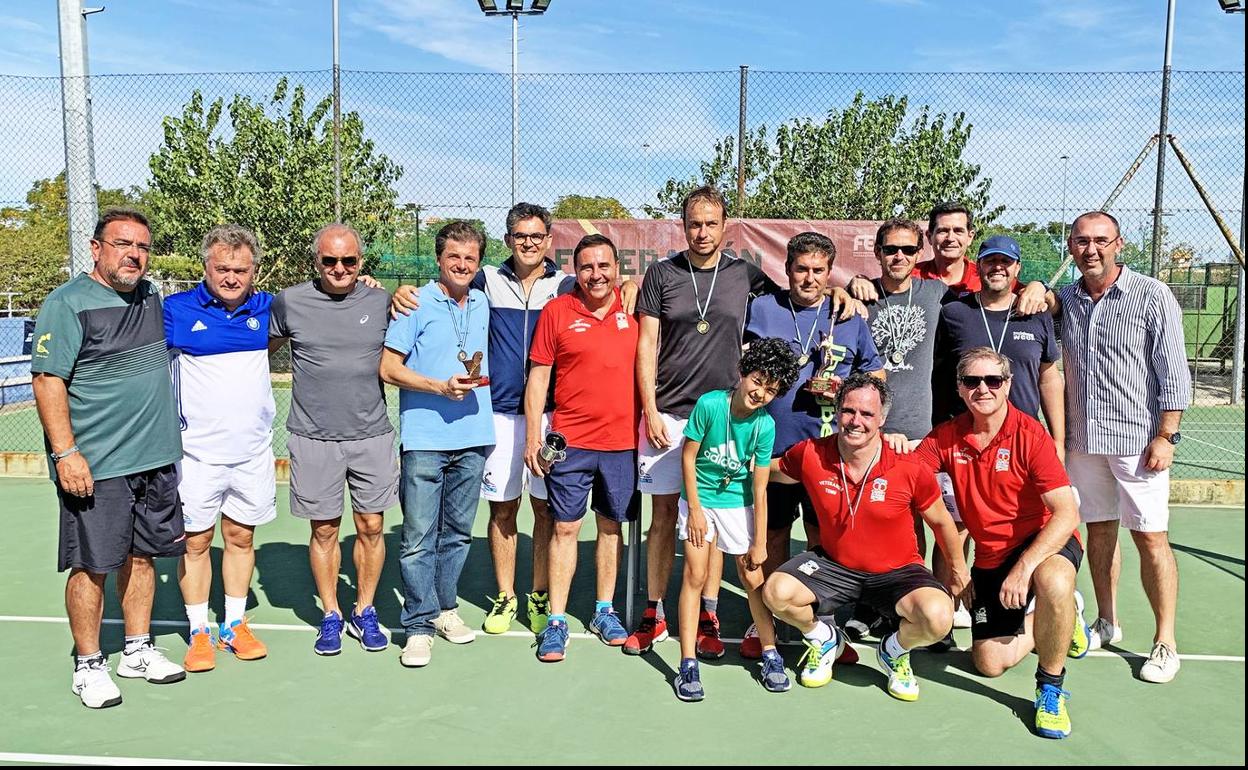 El Club de Tenis Cauria campeón de Extremadura de Tenis Veteranos por Equipos