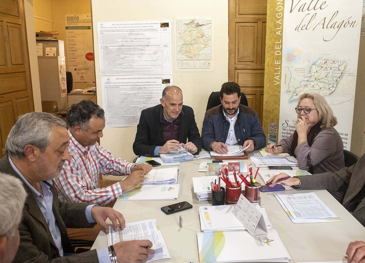 El secretario general de Población y Desarrollo Rural se reúne con representantes de Adesval