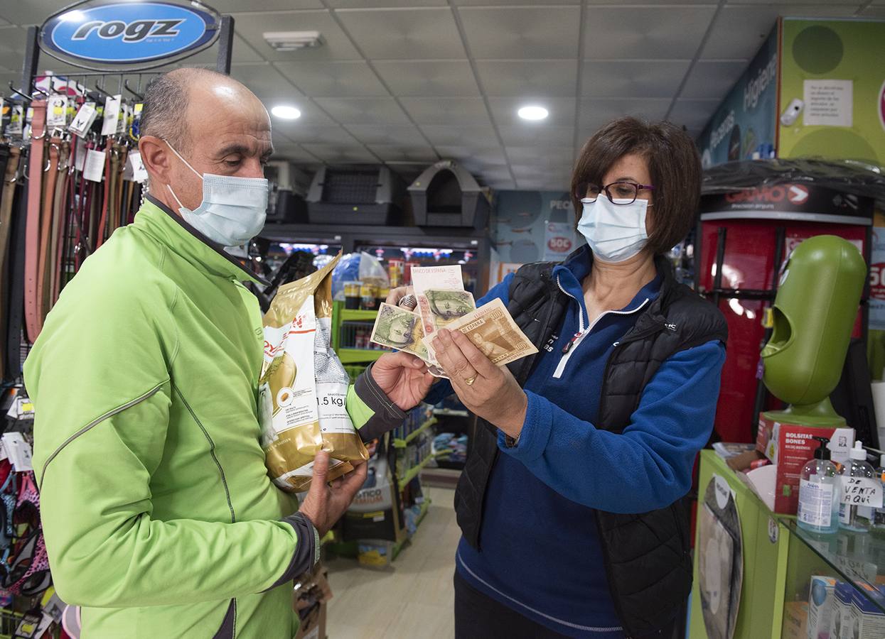 Comprando en uno de los establecientos adherido a esta campaña