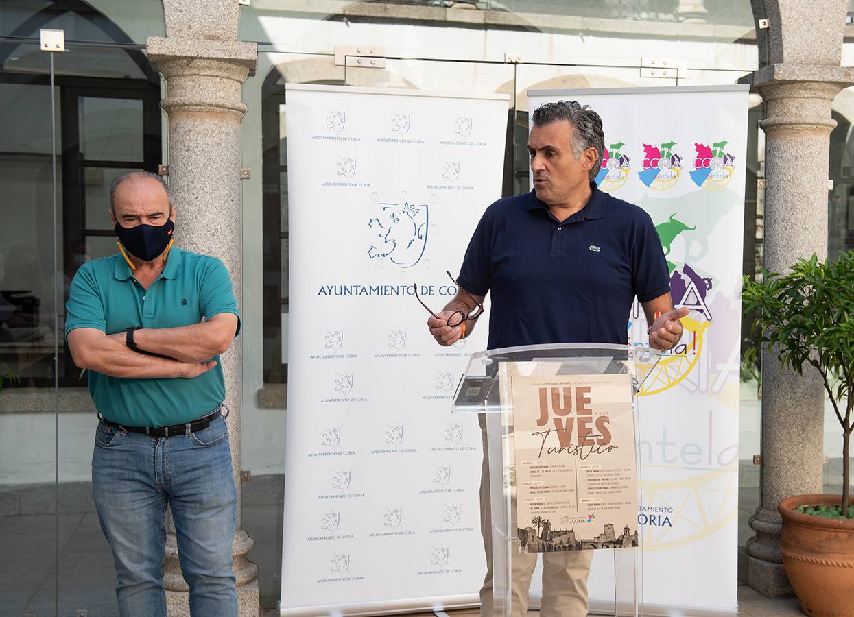 Presentación del Jueves Turístico en el Ayuntamiento de Coria