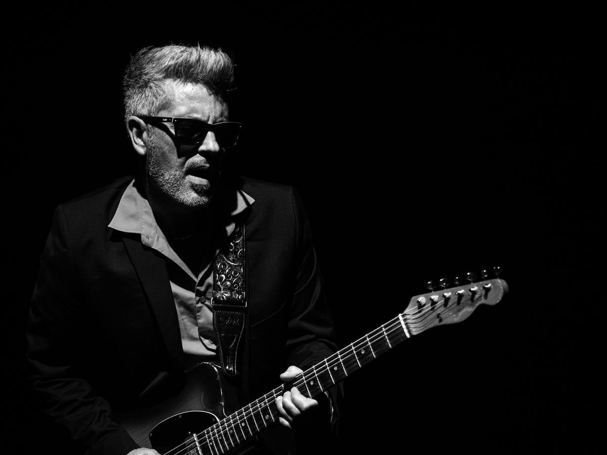 El artista Charly González